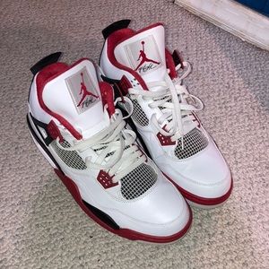 Jordan 4 retro size 13. Like new barely worn.